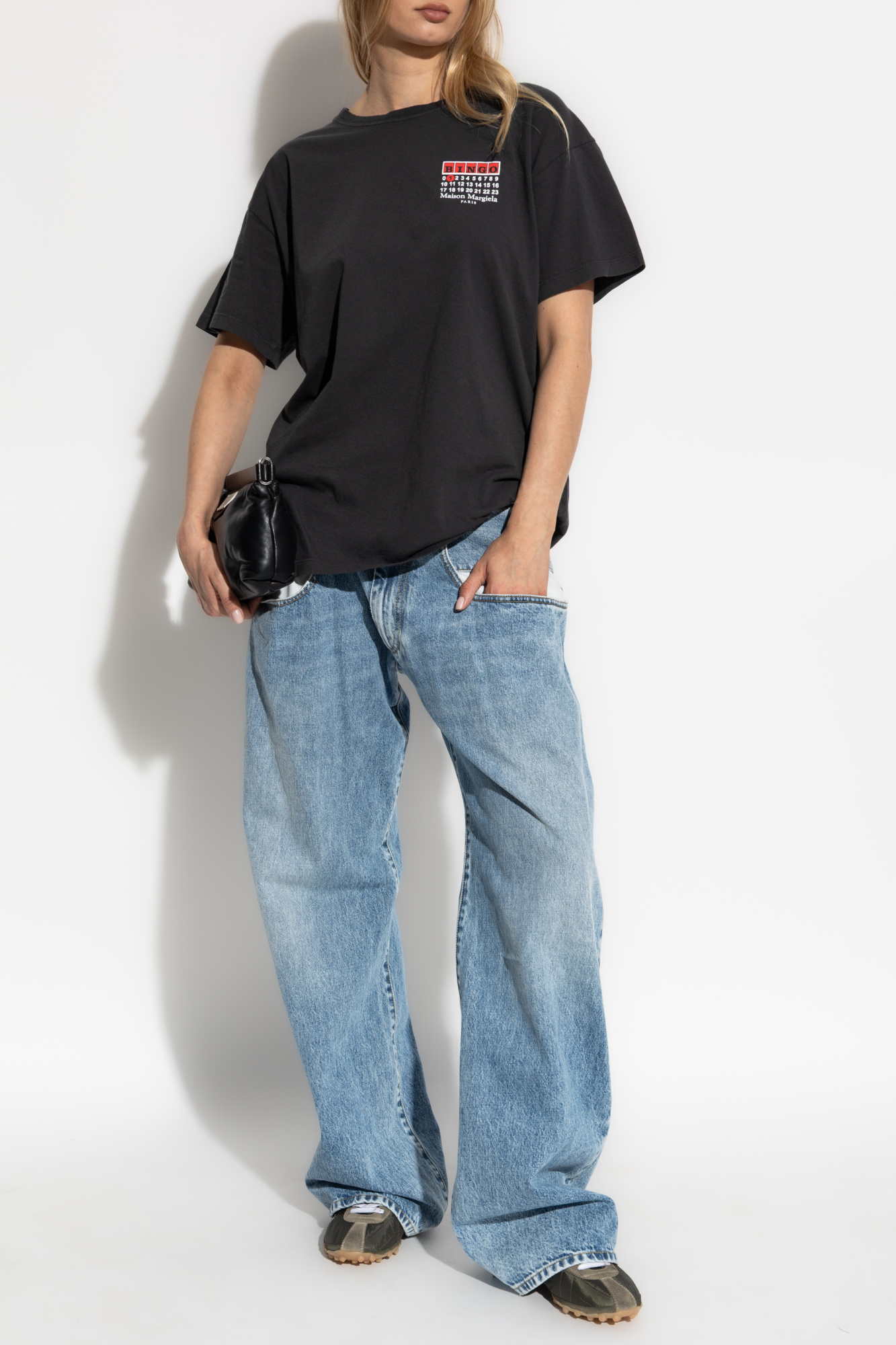 Tシャツ・カットソー Maison Margiela SS23 Logo t-shirt (S51GC0519S22816 100) Maison Margiela Logo Cotton T-Shirt | Saks Fifth Avenue